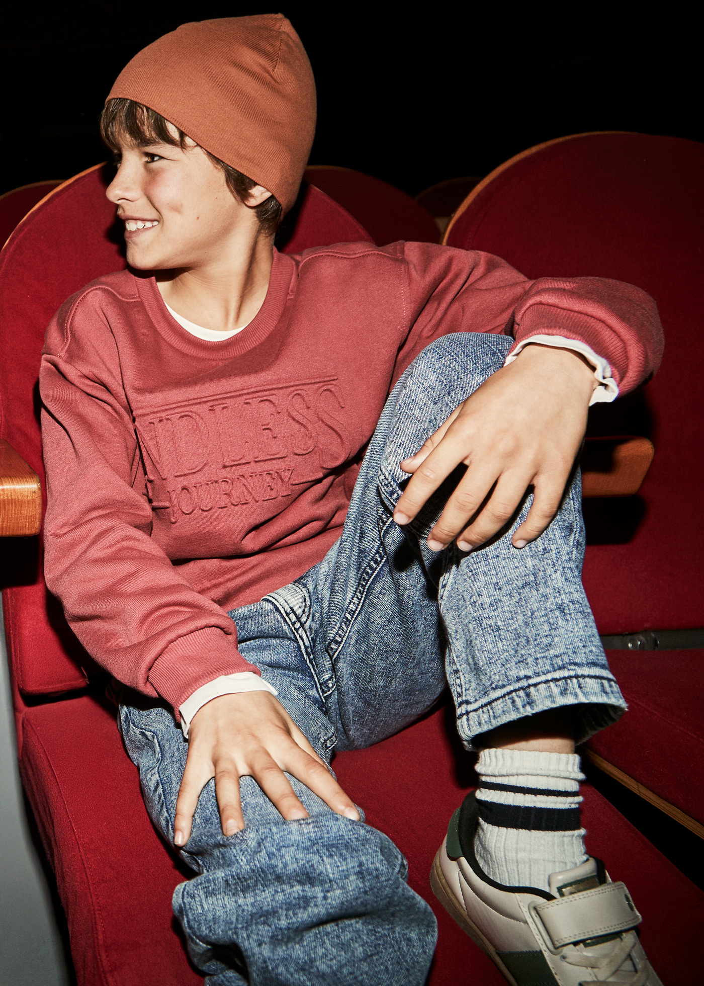 Pullover embossed sin capucha