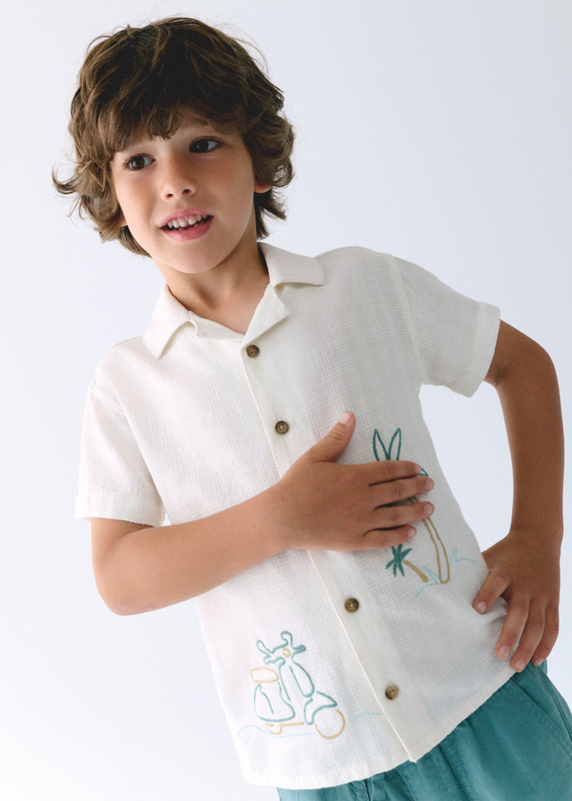 Camisa m/c bordados